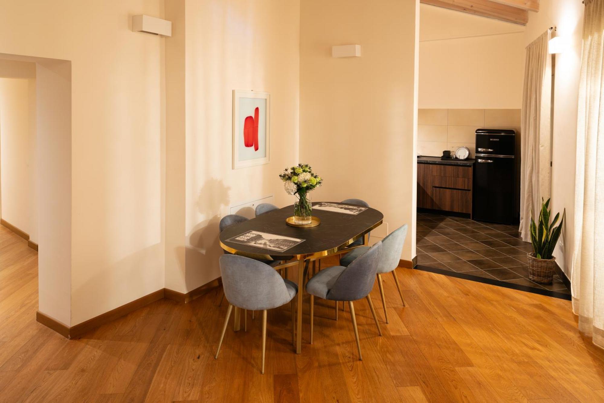 The Seven Residence Genoa Exterior photo